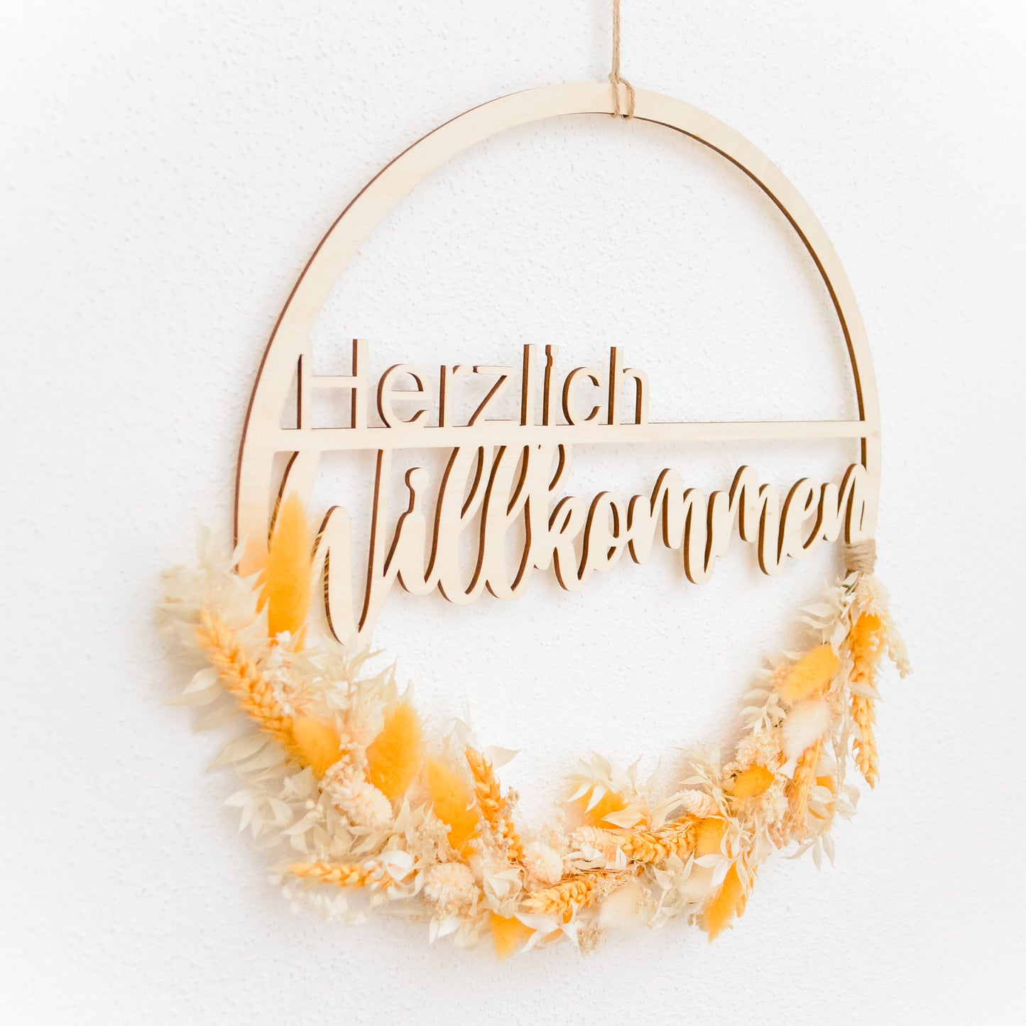 Holzkranz „Herzlich Willkommen“