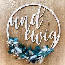 Lade das Bild in den Galerie-Viewer, Stuhlkränze Hochzeit Brautpaar