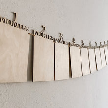 Lade das Bild in den Galerie-Viewer, Girlande "Erstes Jahr"