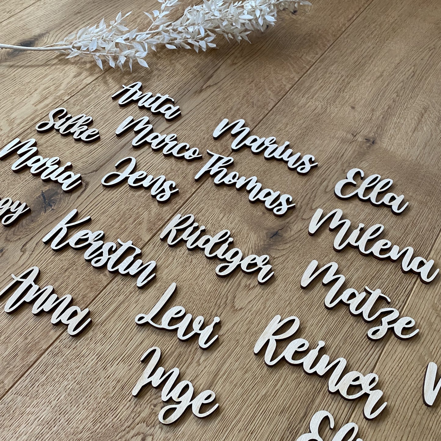 Platzkarte aus Holz NAMEN (personalisiert)
